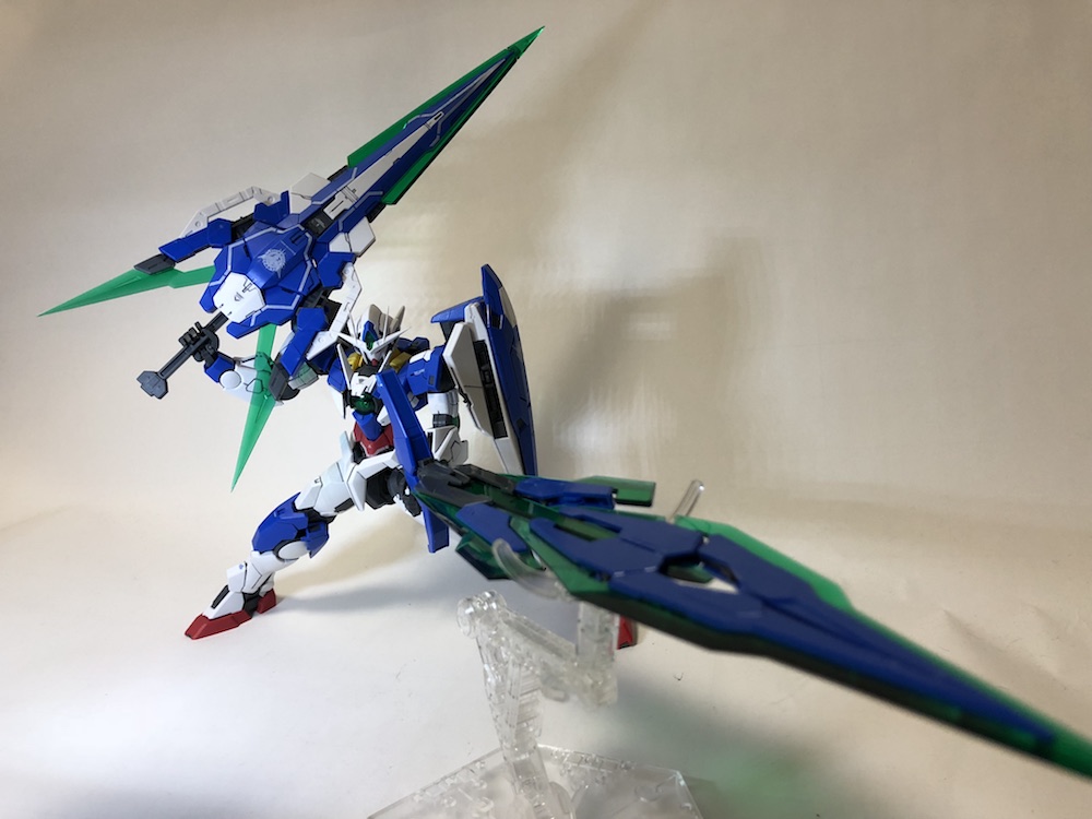 鬼おすすめ Mg ダブルオークアンタ フルセイバー ガンプラレビュー ガンダムwalker